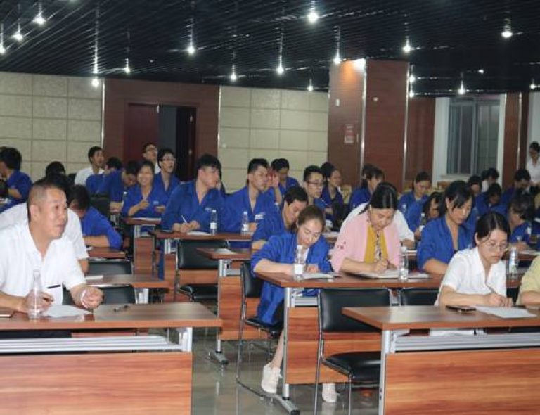 盛世集团电梯组织全体一线员工开展清静生产月启动仪式暨教育培训活动